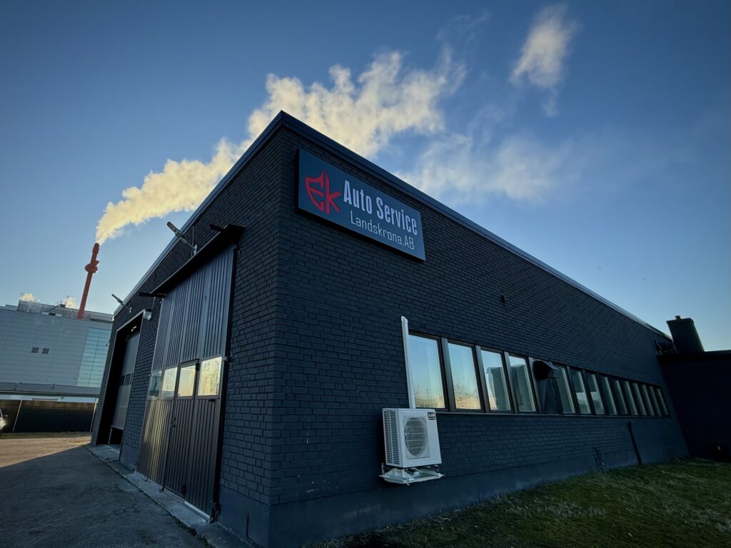 E.K Auto Service Landskrona AB – entré till bilverkstad i Landskrona