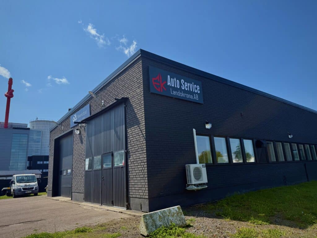 BILD PÅ UTSIDAN E.K AUTO SERVICE LANDSKRONA AB. AD Bilverkstad